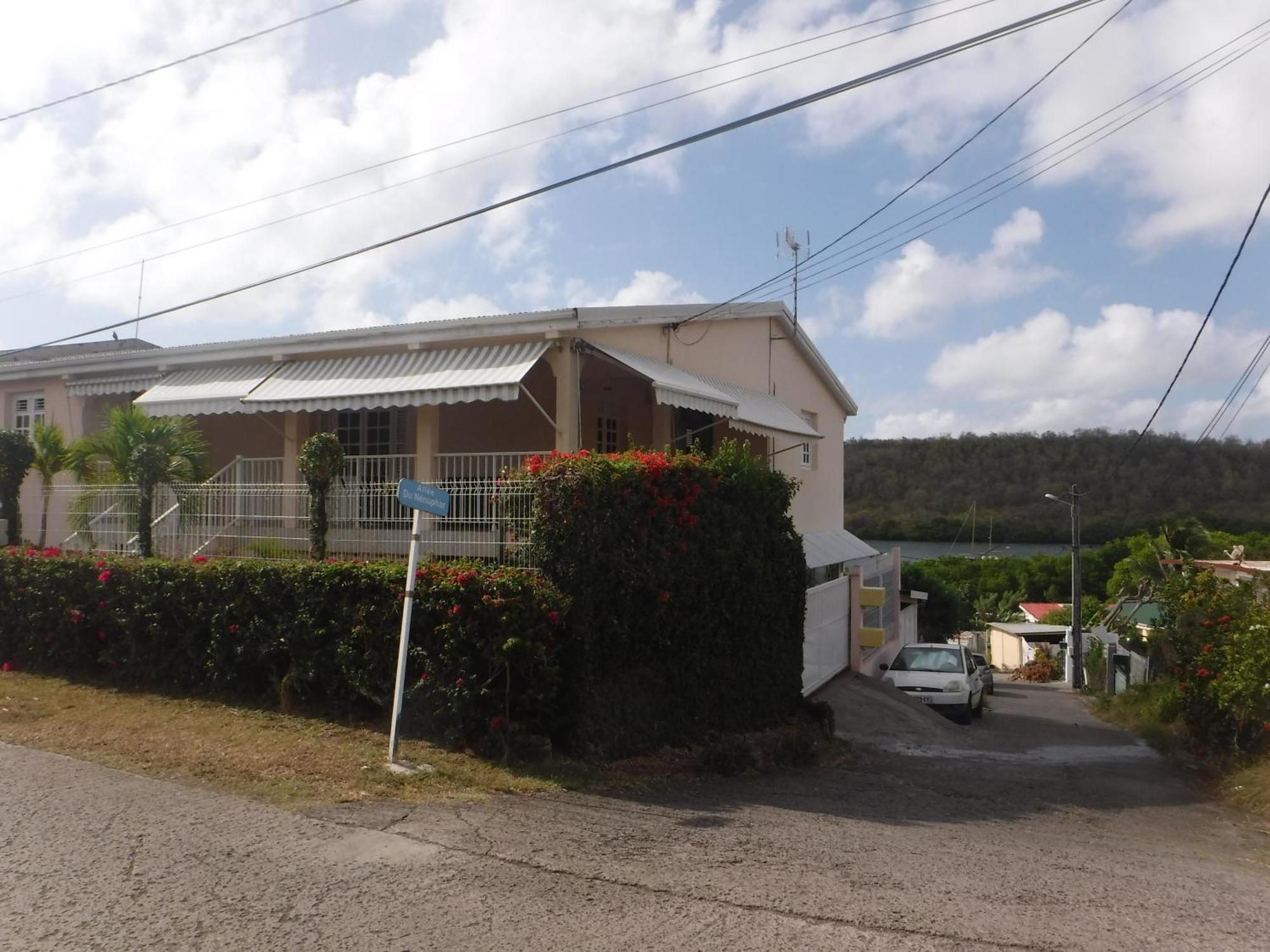 勒沃克兰Manikou住宿加早餐旅馆 外观 照片